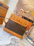 2022  V handbag--82
