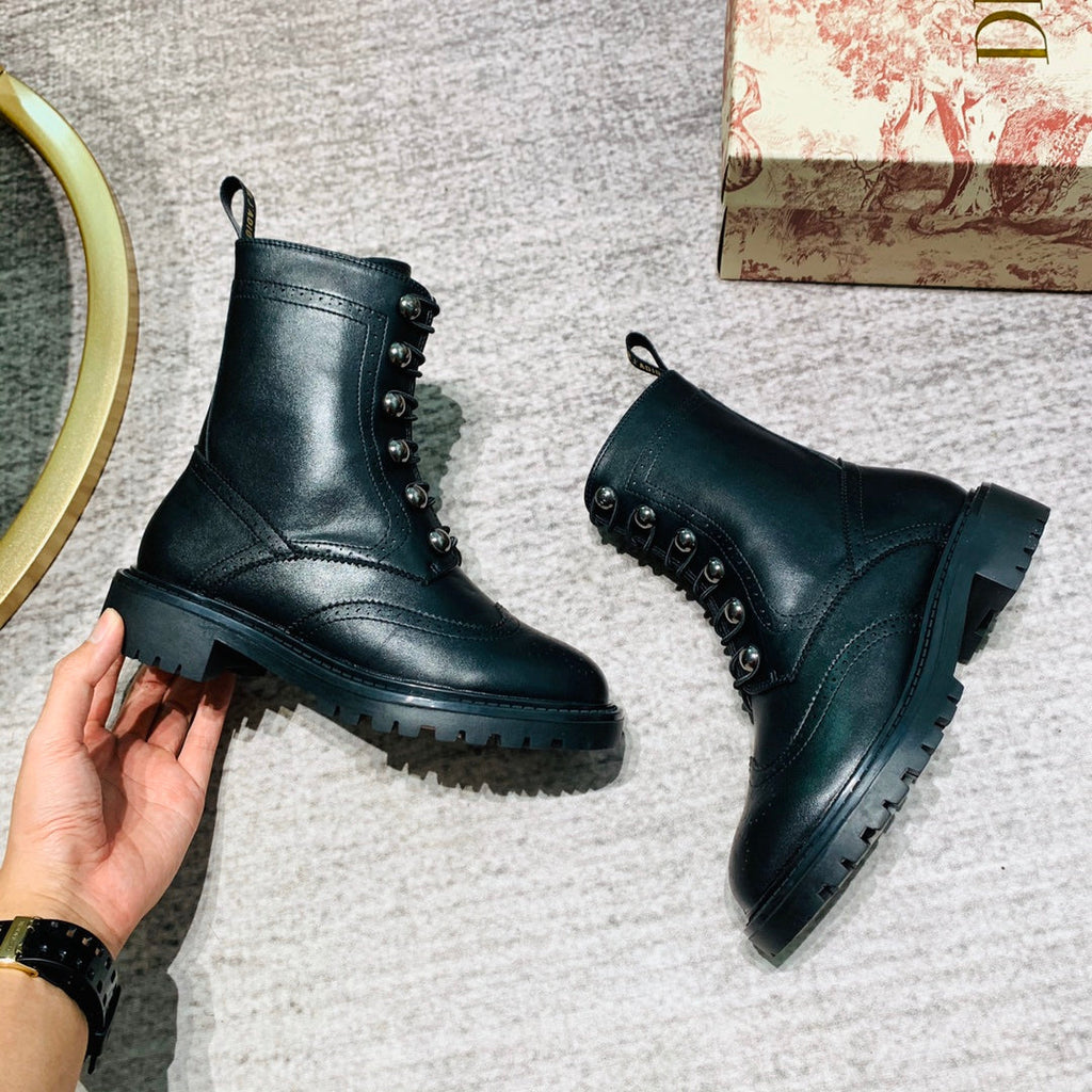 CD - Black Boots