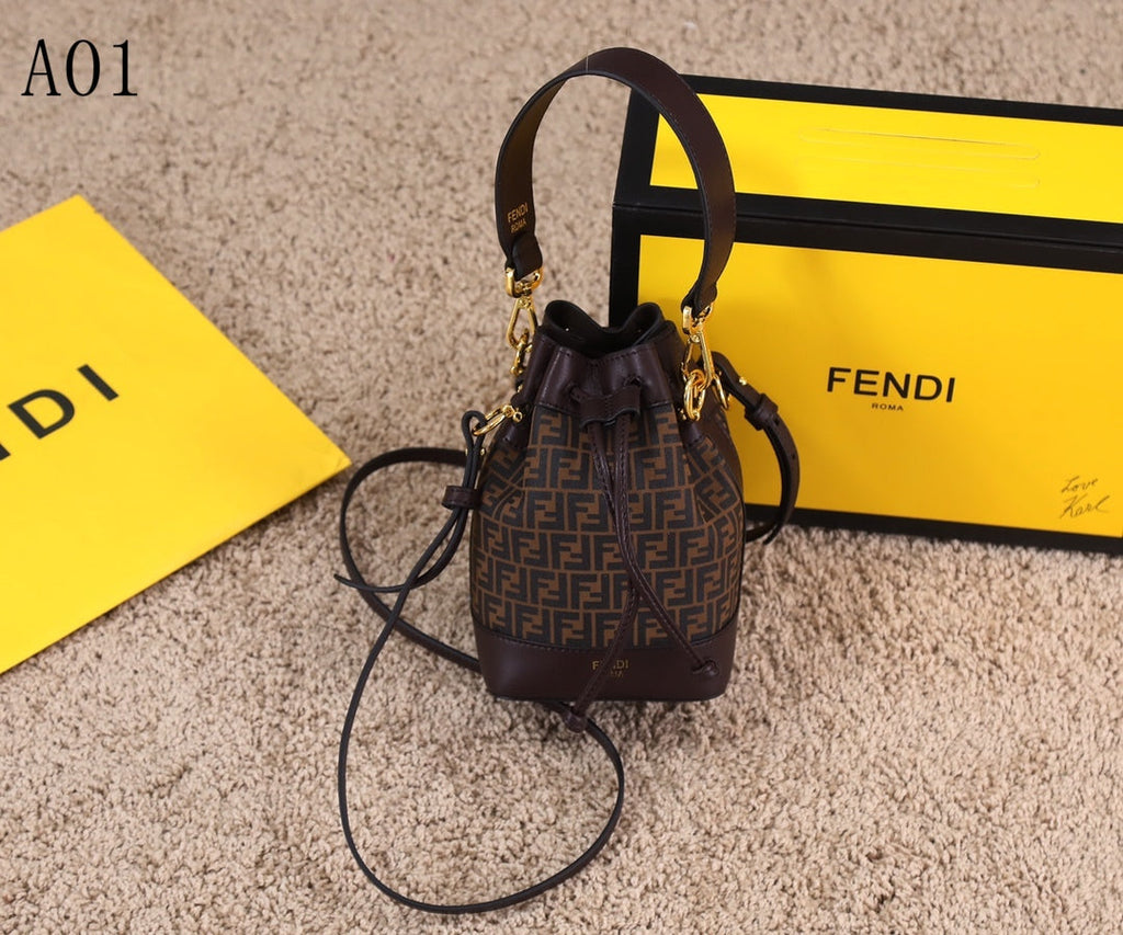 F e n d I 12x10x19cm