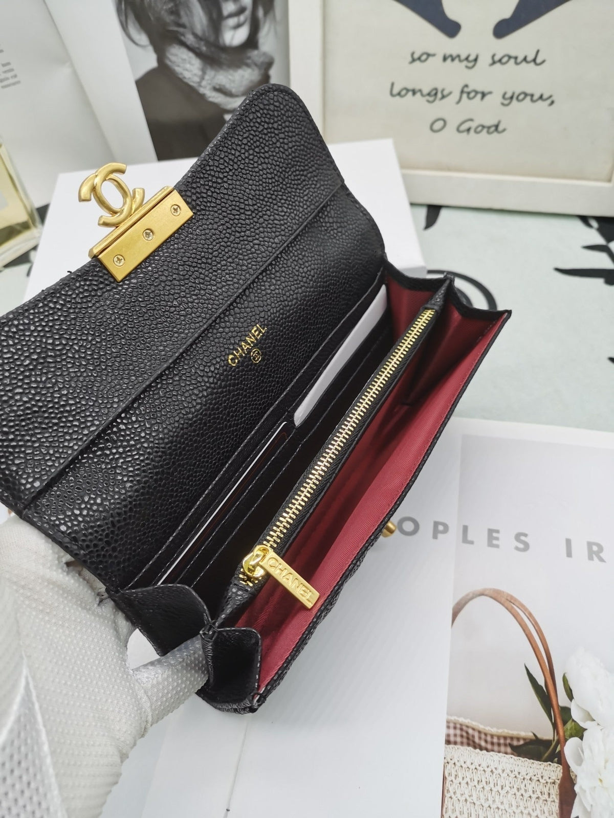 Chanel 19cm