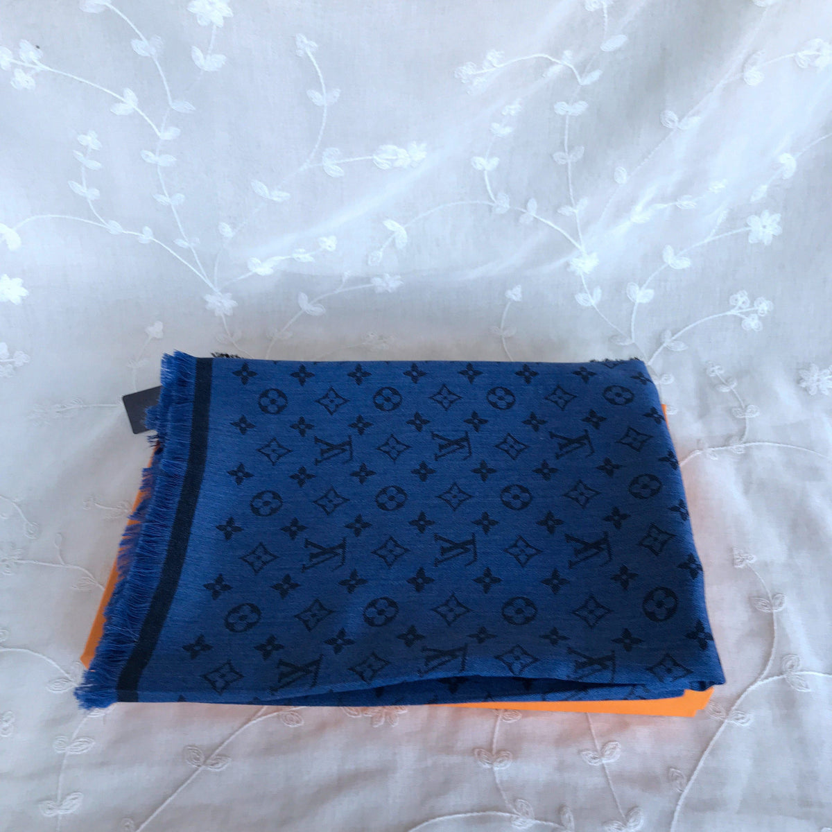 blue scarf