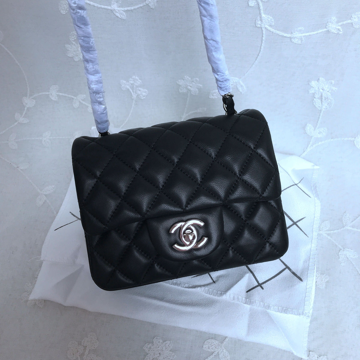 Chanel 17cm 2colors