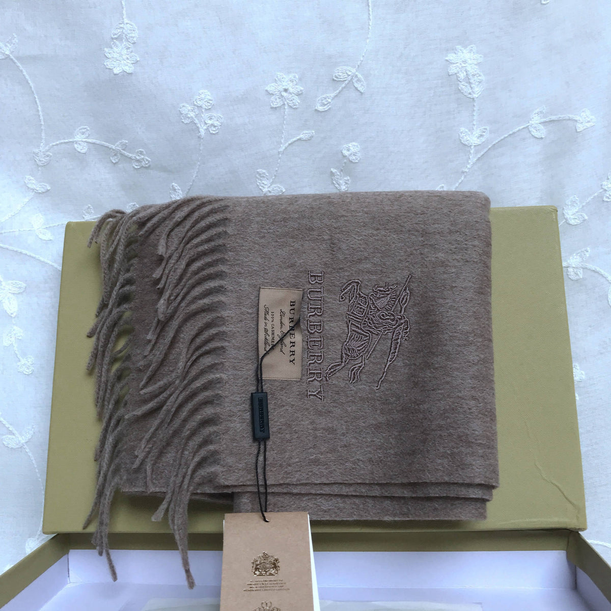 BB scarf