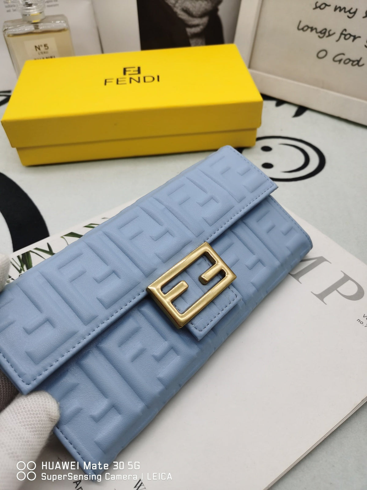 F e n d I wallet 2022